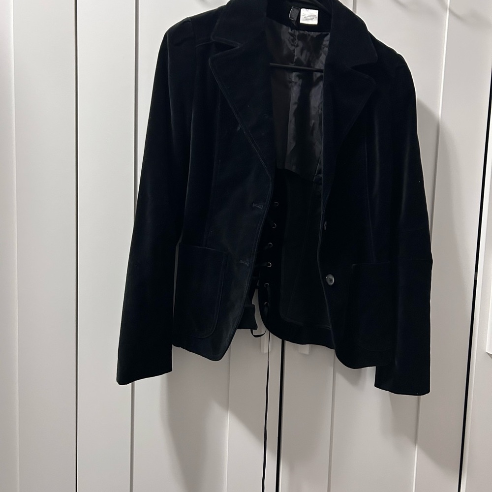 Black Velvet Lace-Up Back Blazer - Picture 4 of 4